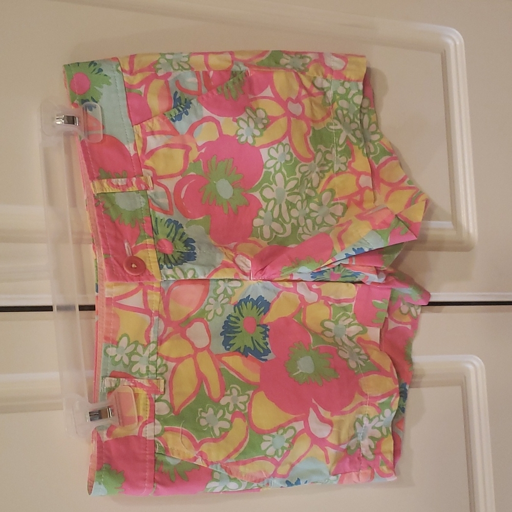 Used Lilly Pulitzer size 2 Callahan shorts